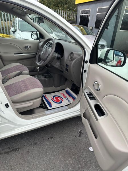 Nissan March Bolero 368479161