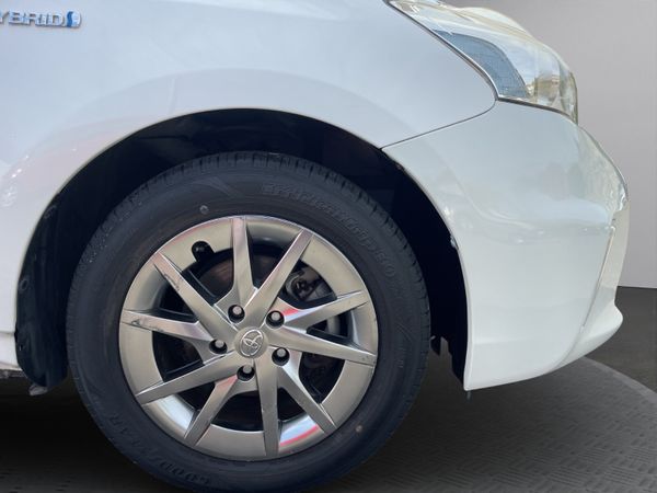 2014 PRIUS HYBRID *7 SEATER* (S57) 368472184