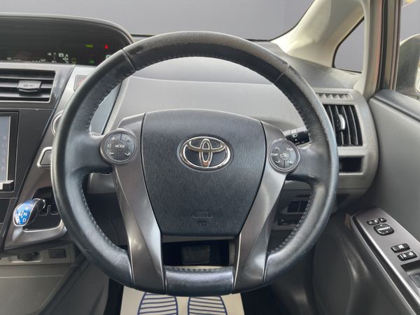 2014 PRIUS HYBRID *7 SEATER* (S57) 368472181