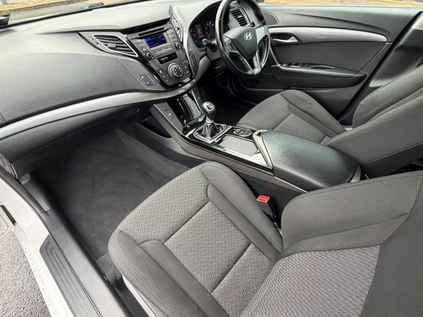 Hyundai i40  Executive Plus 1.7 368486868