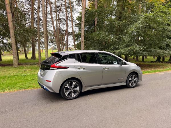 Nissan Leaf 2018 SV Premium 40KW 368489776