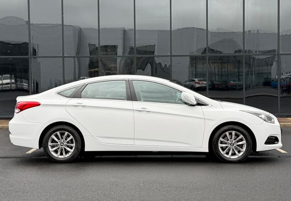 Hyundai i40  Executive Plus 1.7 368489868