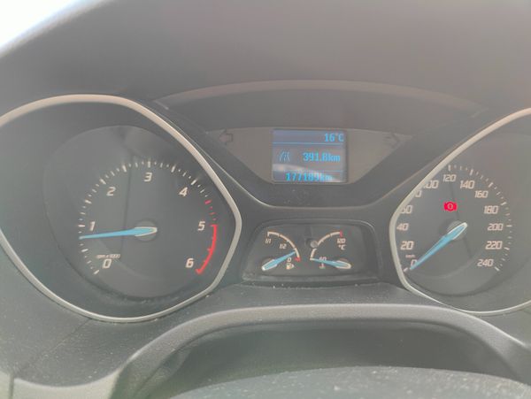 Ford Focus 2012 368495182