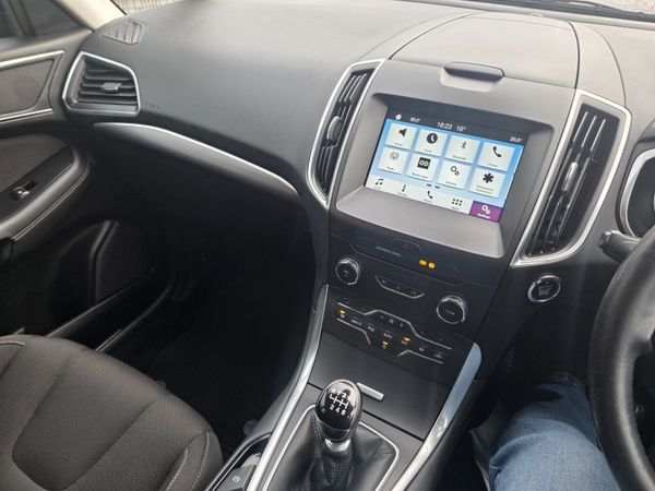 Ford S-Max Titanium 2018 368499462