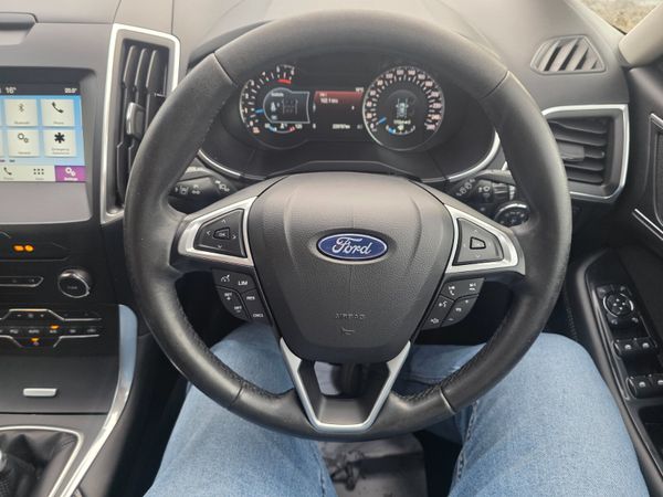 Ford S-Max Titanium 2018 368499463