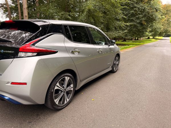 Nissan Leaf 2018 SV Premium 40KW 368490018