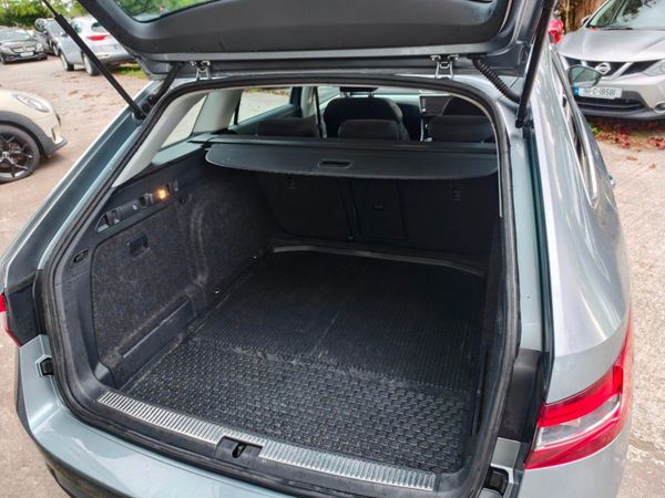 Skoda Superb 2.0 TDI 150bhp Style Estate 368505850