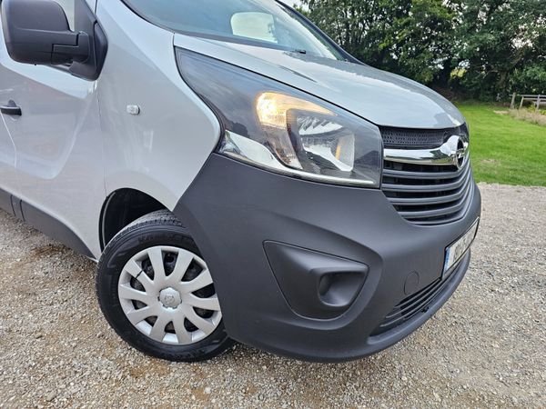 Opel Vivaro 2019 368534955