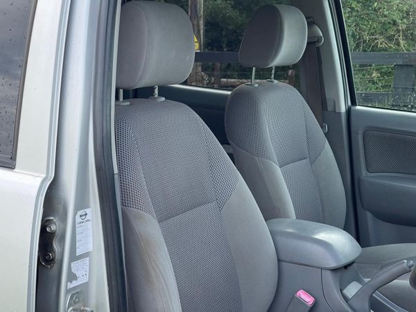 2011 Toyota Hilux 2.5D4D Spotless***** 368535646