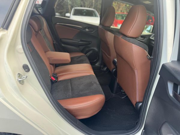 HONDA FIT 2019 PREMIUM LEATHER TOPSPECS 368550909