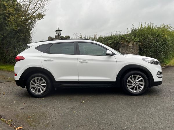 Hyundai Tucson 1.7 D Premium 368561615