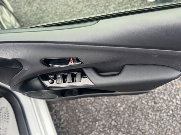 TOYOTA PRIUS 2022 HYRBID AUTOMATIC 368588792