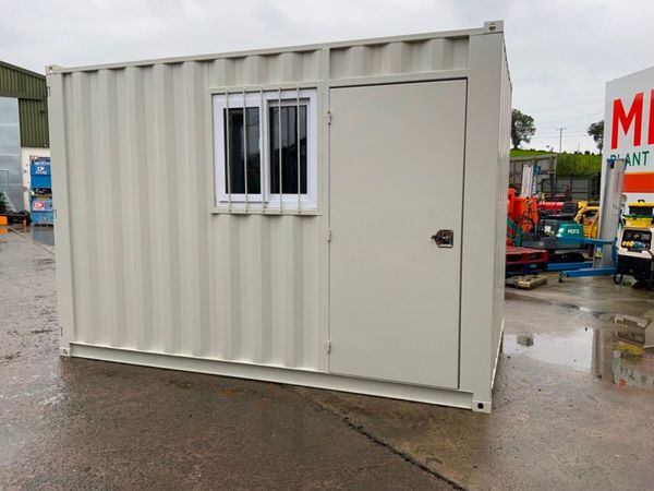 12 x 8  STORAGE SHIIPING CONTAINER...7442. 368589758