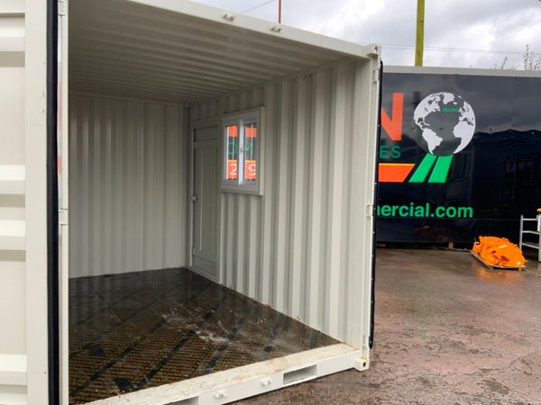12 x 8  STORAGE SHIIPING CONTAINER...7442. 368589752