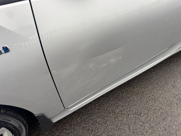 Prius 1.8 Hybrid Luxury ***NEEDS BODY REPAIR *** 368590297
