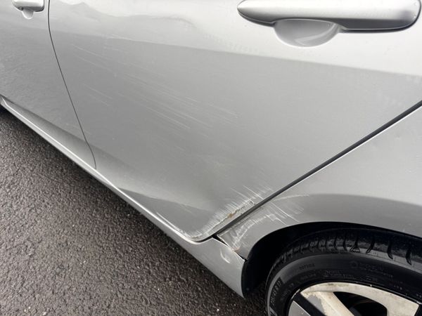 Prius 1.8 Hybrid Luxury ***NEEDS BODY REPAIR *** 368590305