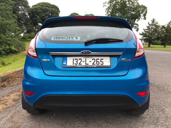 Ford Fiesta 2013 368615564