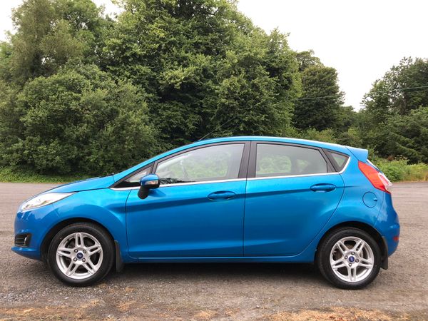 Ford Fiesta 2013 368615566