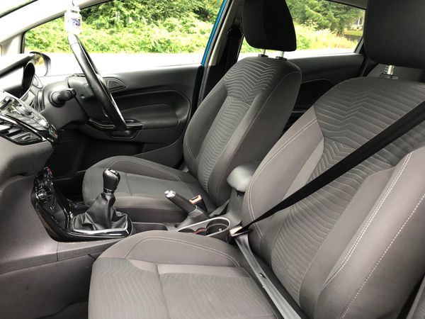 Ford Fiesta 2013 368615570