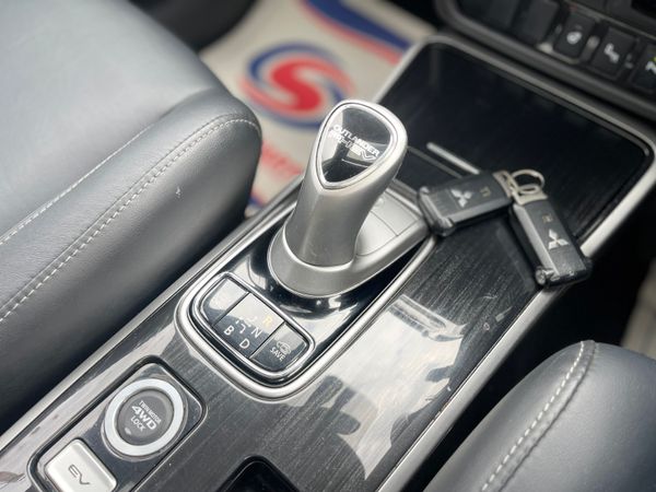 171 Mitsubishi Outlander Phev 2.0 368630125