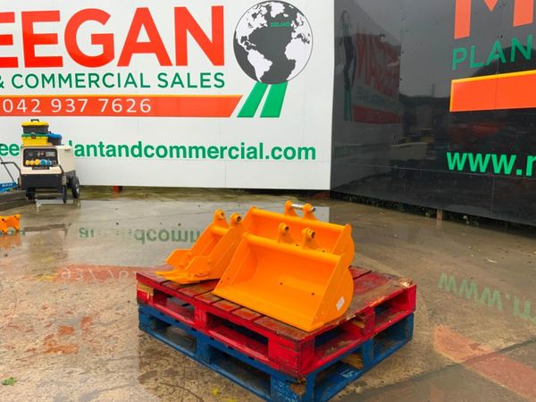 1.5 TONNE MINI DIGGER BUCKET SET....UNUSED. 368659830