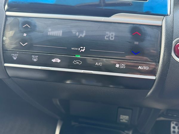2014 Honda Fit 1.5 Hybrid,Auto ,Low Miles 31K KM 368668046