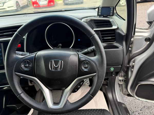 2014 Honda Fit 1.5 Hybrid,Auto ,Low Miles 31K KM 368668047