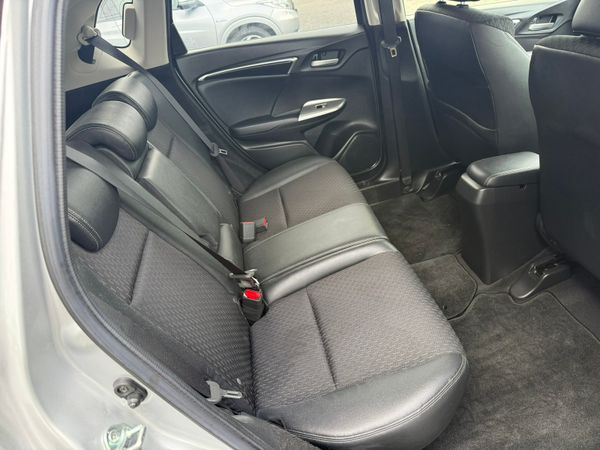 2014 Honda Fit 1.5 Hybrid,Auto ,Low Miles 31K KM 368668055