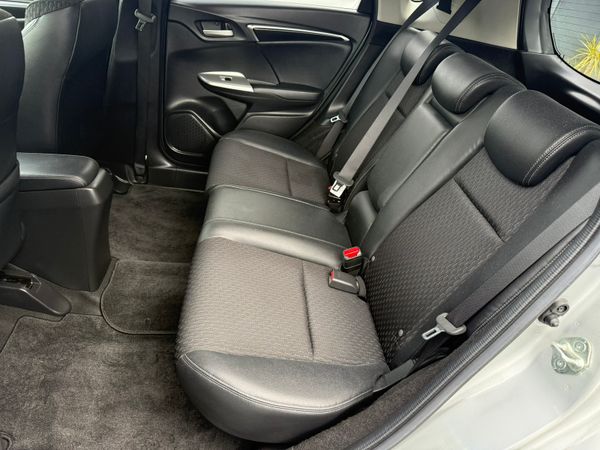 2014 Honda Fit 1.5 Hybrid,Auto ,Low Miles 31K KM 368668056