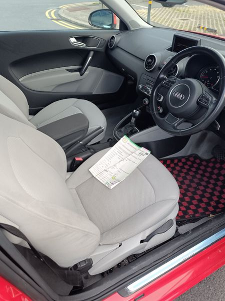 Audi A1 2012 368661068