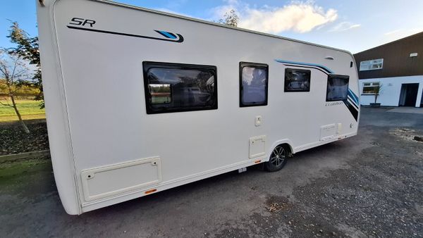 Lunar Clubman SR Caravan  ensuite Island bed 368689334