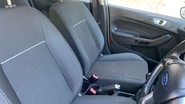 Ford Fiesta Zetec  Nct 04/27 ! 368680901