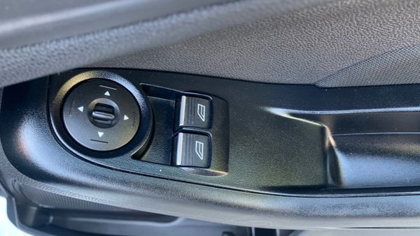 Ford Fiesta Zetec  Nct 04/27 ! 368680902