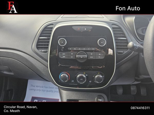 Renault Captur 1.0 PETROL PLAY MODEL - HIGH SPEC * 368699992