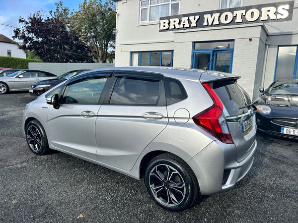 2016 HONDA FIT PETROL HYBRID AUTO LOW KMS 368690559