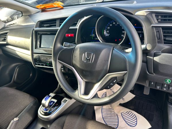 2016 HONDA FIT PETROL HYBRID AUTO LOW KMS 368690575