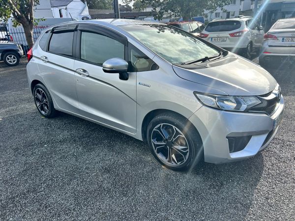 2016 HONDA FIT PETROL HYBRID AUTO LOW KMS 368690576