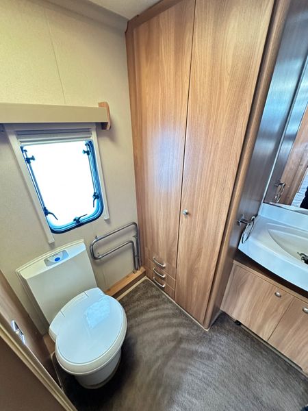 ✨STUNNING SWIFT CONQUEROR 4 BERTH SILVER SIDE ✨ 368719732