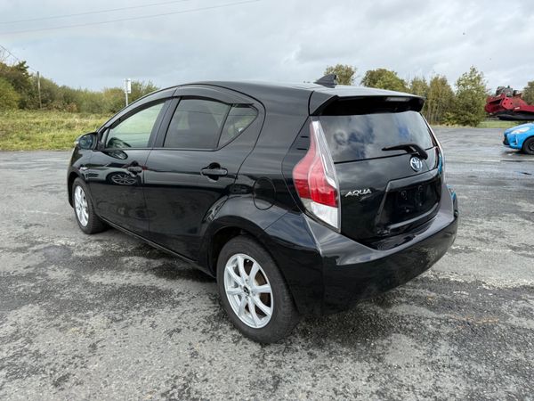 TOYOTA AQUA (2016) 1.5L PETROL HYBRID LOW MILLAGE 368727312