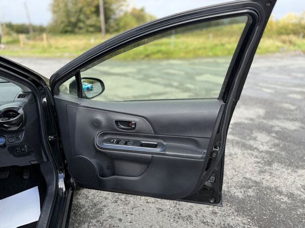 TOYOTA AQUA (2016) 1.5L PETROL HYBRID LOW MILLAGE 368727324