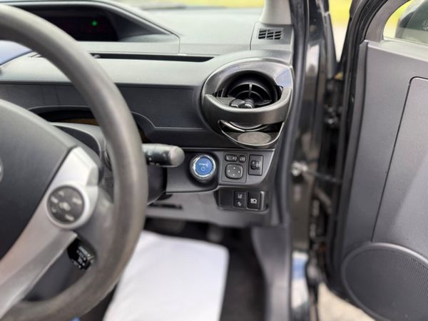 TOYOTA AQUA (2016) 1.5L PETROL HYBRID LOW MILLAGE 368727326
