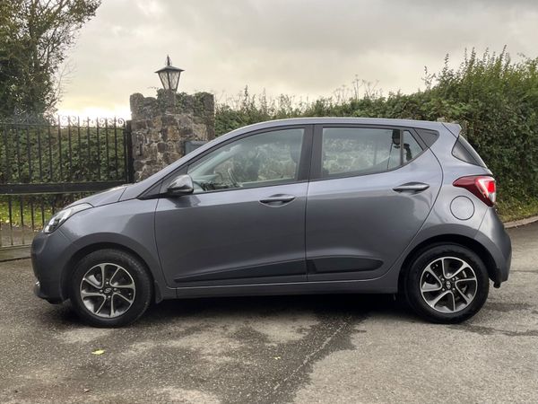 Hyundai i10 1.0 Deluxe Automatic 368735360