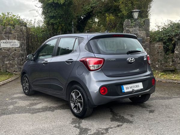 Hyundai i10 1.0 Deluxe Automatic 368735371