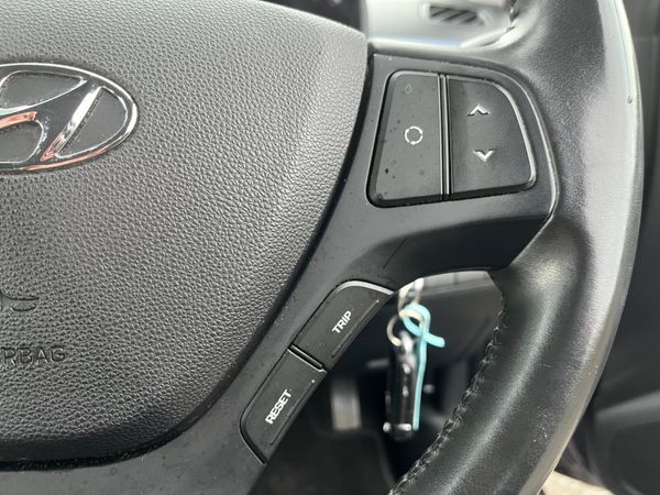 Hyundai i10 1.0 Deluxe Automatic 368735387