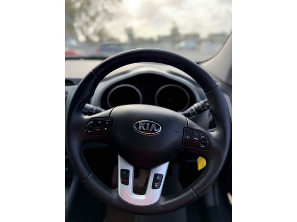 Kia Sportage 4 New Tyres - 1.7 PLATINUM 4DR 368740636