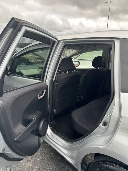 Honda Fit Hybrid 368741947