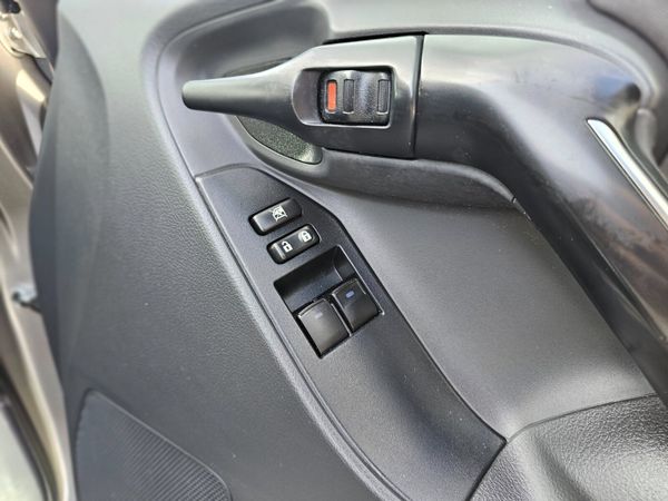 TOYOTA VERSO AURA // 7 SEATER // 08/27 NCT 368756428