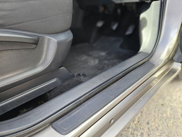 TOYOTA VERSO AURA // 7 SEATER // 08/27 NCT 368756429