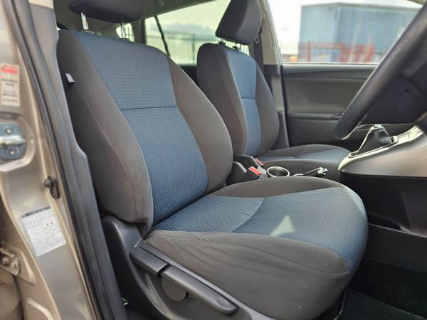 TOYOTA VERSO AURA // 7 SEATER // 08/27 NCT 368756434