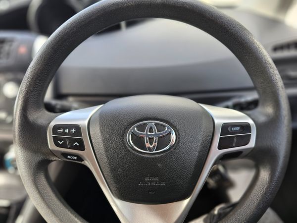 TOYOTA VERSO AURA // 7 SEATER // 08/27 NCT 368756435